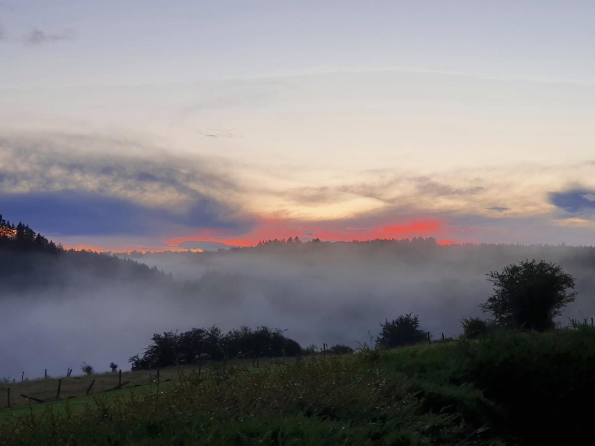 Vila Sur La Rive Vierre Suxy Exteriér fotografie